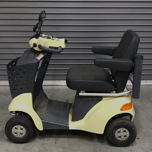 SUZUKI ET4D スズキ セニアカー 電気車椅子 電動車いす
